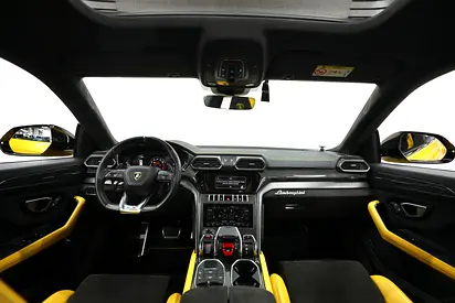 2022 Lamborghini URUS thumbnail 13