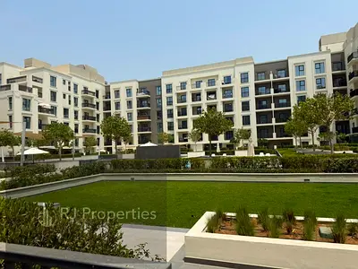 LIKE BRAND NEW APPARTMENT WITH ALL EMITIES AND VERY HUJE DIRECT ACCESS WITH POOL