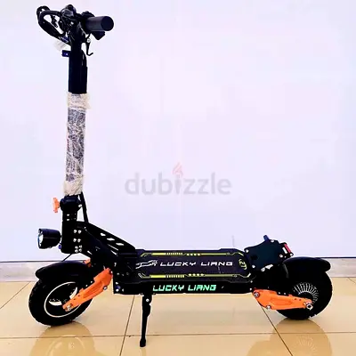 SPEEDY Electric foldable Scooter
Lucky Liang L2
ALUMINIUM