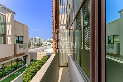 Vastu | Well Maintained | Spacious Layout