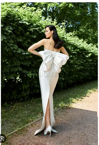 Elegant Strapless White Mermaid Wedding Dress with Bow Detail-Rosario MARI WEDDING DRESS