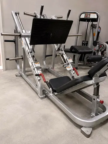Body master leg press