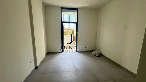 Luxury studio with gym and pool - Easy exit from Dubai- 4 cheque possible-Free maintenance