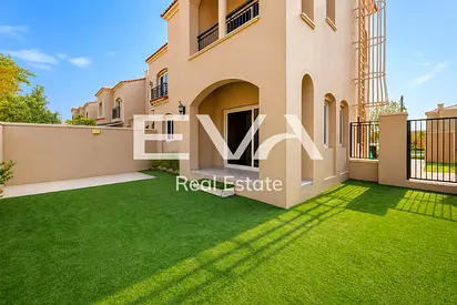 LIGHT WOOD | PERFECT CONDITION | NEXT TO PARK