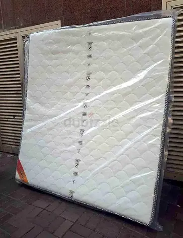 King size 180x200cm mattress. Same day delivery available