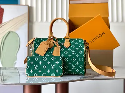 Louis’s Vuitton Green M24423 Speedy P9