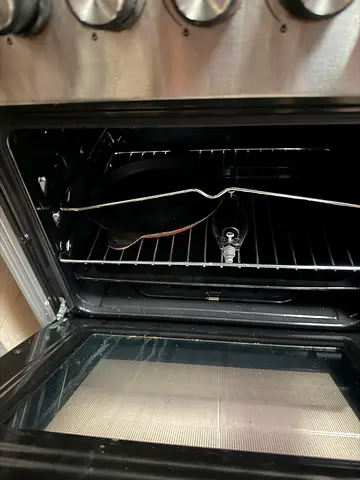 Used built-in electric oven in good working condition!