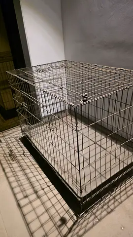 Metal puppy cage - Good Condition