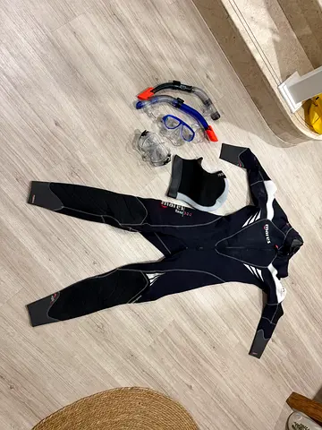 Diving Full suit Mares brand with snorkeling and Mask