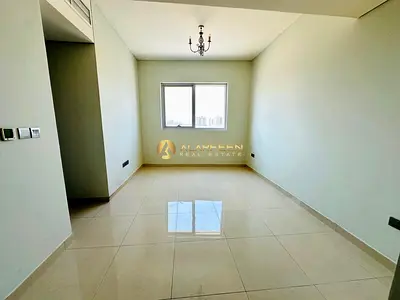 No Balcony | Closed Kitchen | 4 Cheqs Maximum