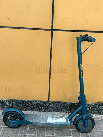 Foldable electric scooter brand new