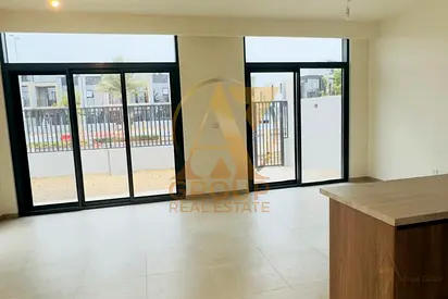 Corner END Unit Prime Location Spacious Family Home | Prime Location | Park View