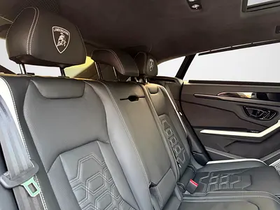2025 Lamborghini URUS thumbnail 16