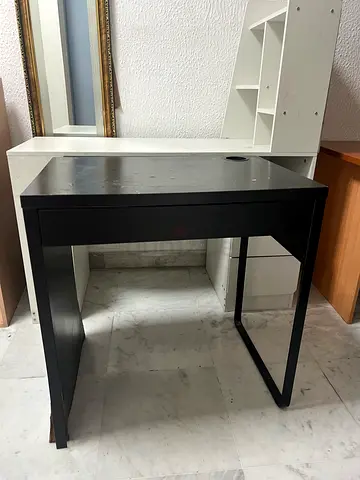 Small Table (Free)