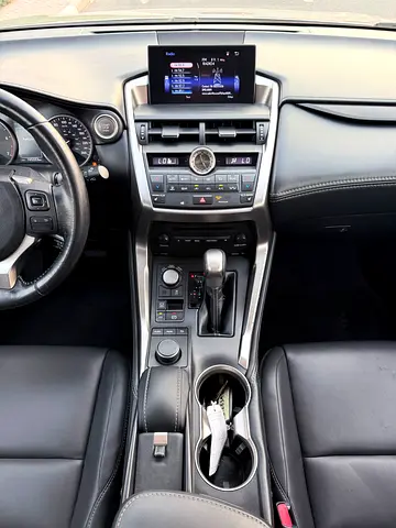 2017 Lexus NX-SERIES — фото 11