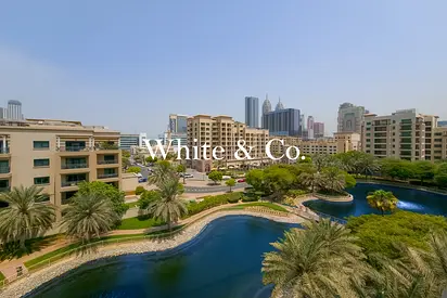 Canal View | Bright Corner Unit | Vacant