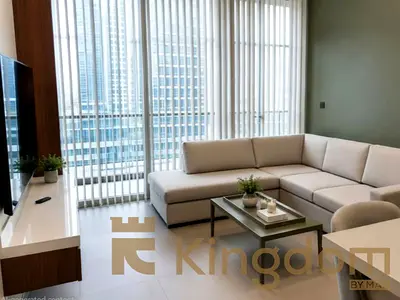 PREMIUM UNIT WITH LAKE VIEW | METRO ACCESS | VACANT
