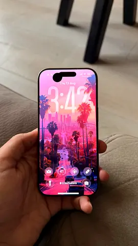 iPhone 16 Pro 256 GB with Black Dot on screen