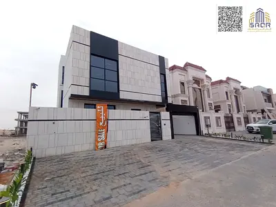 فيلا طابقين وروف تشطيب سوبر دبلويكس مع مسبح / تملك حر مدي الحياه/ شامل الرسوم