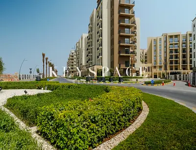 Prime Marina View Residence | Exceptional Waterfront Setting | Vacant | Resale