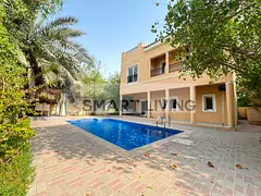 Walk to School n Shop| 5 Bed w Pool | Avail Sept