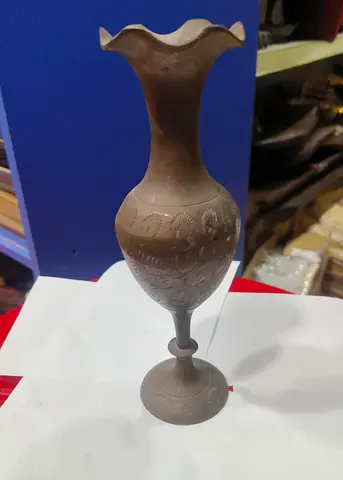 Antique vase design 20cm height
