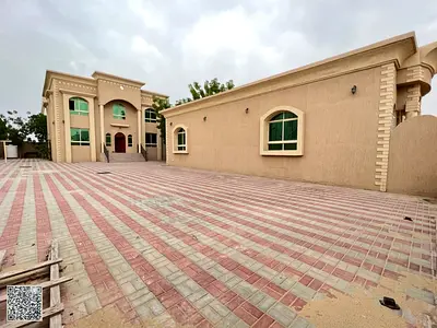 فيلا للإيجار السنوي 8 غرف  الجرف – عجمان  مساحة 10,000 قدم²