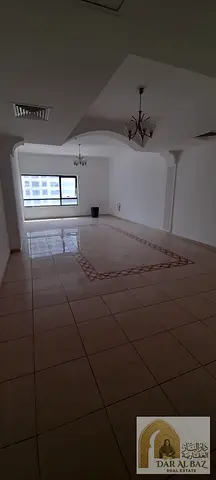 3 غرف وصالة بالتعاون بالشارقة | بالقرب من نستو | بلكون | تكييف مجاني | خزائن بالحائط | جيم | مسبح | سهل لمخرج دبي