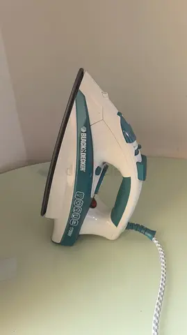 Black and Decker Iron