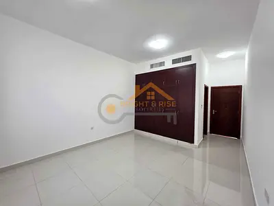 Nice 4 Master BR villa with Maid room, Living hall - MBZ city