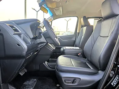 صورة 7 لـ 2025 Toyota GRANVIA