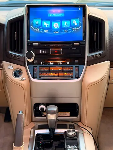 2019 Toyota LAND CRUISER thumbnail 9