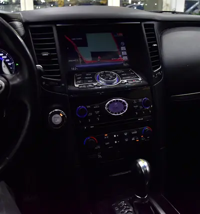 صورة 14 لـ 2016 Infiniti QX70