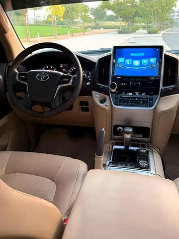 2019 Toyota LAND CRUISER thumbnail 10