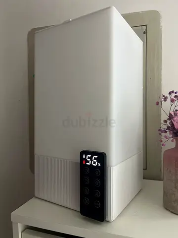 White Ultrasonic Humidifier with Remote - Good Condition