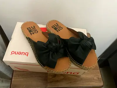 Bueno branded bow slip-on espadrille sandals - size 37 eu