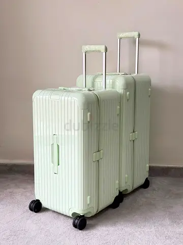 Essential trunk and trunk plus