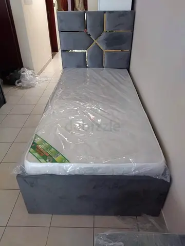 Modern Gray Velvet Single Bed with Headboard and Mattress