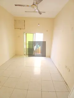 WITH BOLCONY NEAR LULU FAMILY BUILDING APPARTMENT ,KUCHA PARKING AVAILABLE