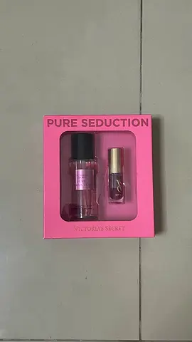 Victoria's Secret Pure Seduction gift set (body mist + lipstick) - new