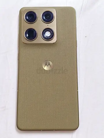 Motorola Signature 5G Dual SIM PANTONE Martini Olive (Gold) 16GB RAM 512GB (PTA Approved)
