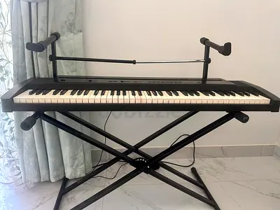 Roland Ep 7 Keyboard With Stand