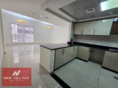 شقة فسيحة بغرفتي نوم | Adore JVC | شرفة | مناظر متعددة
