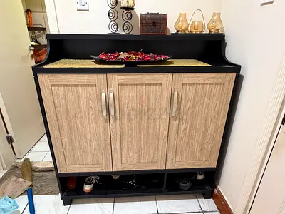 Compact 3-door Shoe Cabinet with Top Shelf - Black & Oak Finish