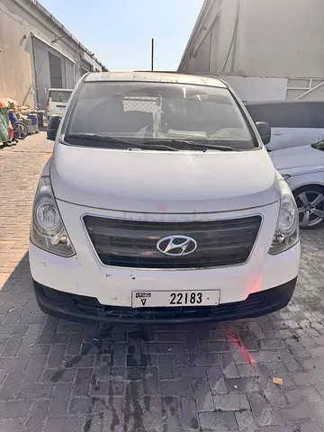 Hyundai H1 2017 in excellent condition for sale.