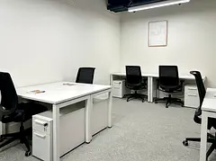 Beautifully designed open plan office space for 15 persons in Dubai, Deira Jewel of the Creek