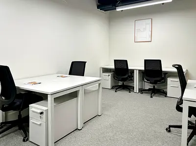 Beautifully designed open plan office space for 15 persons in Dubai, Deira Jewel of the Creek