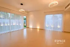 Huge Living room | Big Layout | Vacant