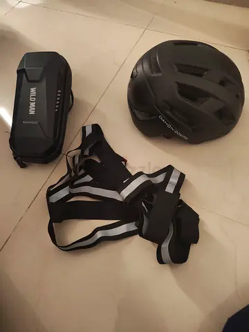 Cycling helmet and scooter bag and reflective straps - perfect condition