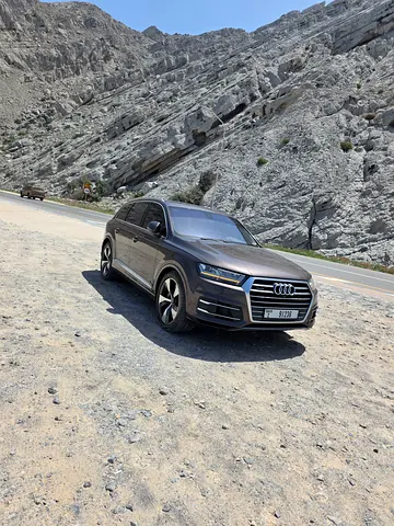 2016 AUDI Q7 photo 2